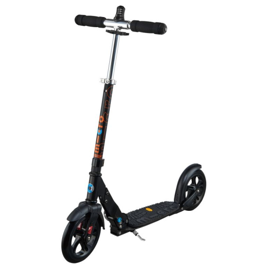 Micro Black Deluxe Scooter