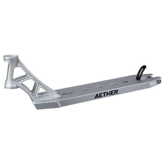 Striker Aether Deck 490 mm Silver