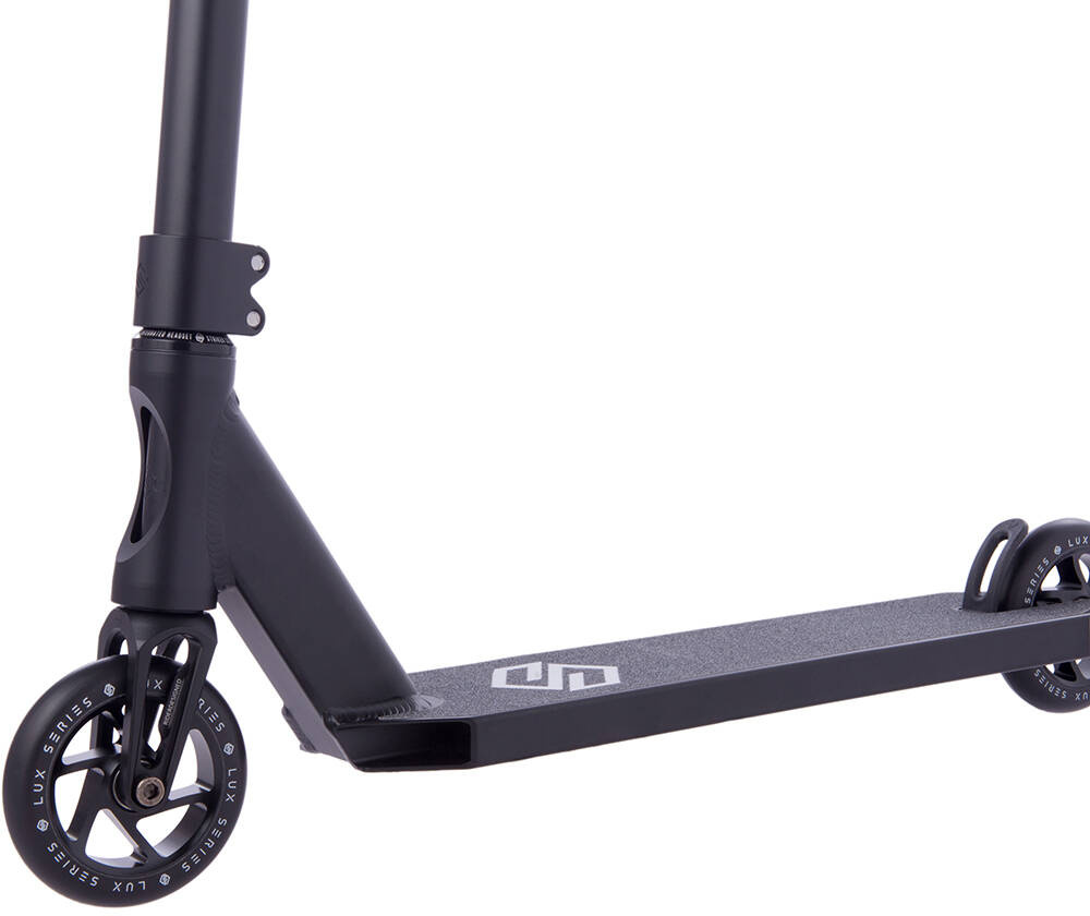 Striker LUX Scooter - Leichter Freestyle Scooter Für Tricks | Schwarz